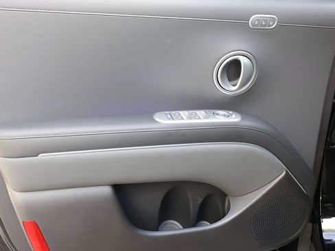 Used 2026 Hyundai Palisade Calligraphy FWD image 9