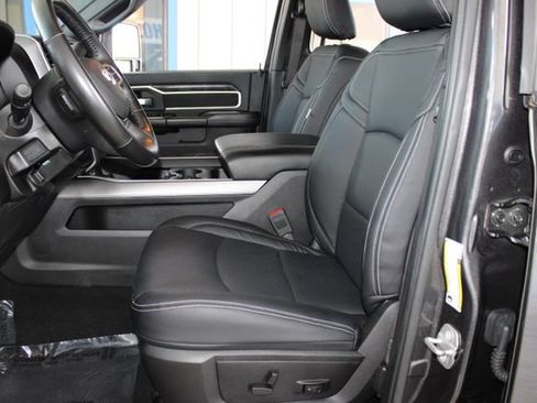 Used 2024 RAM 2500 Big Horn w/ Night Edition AWD/4WD image 24