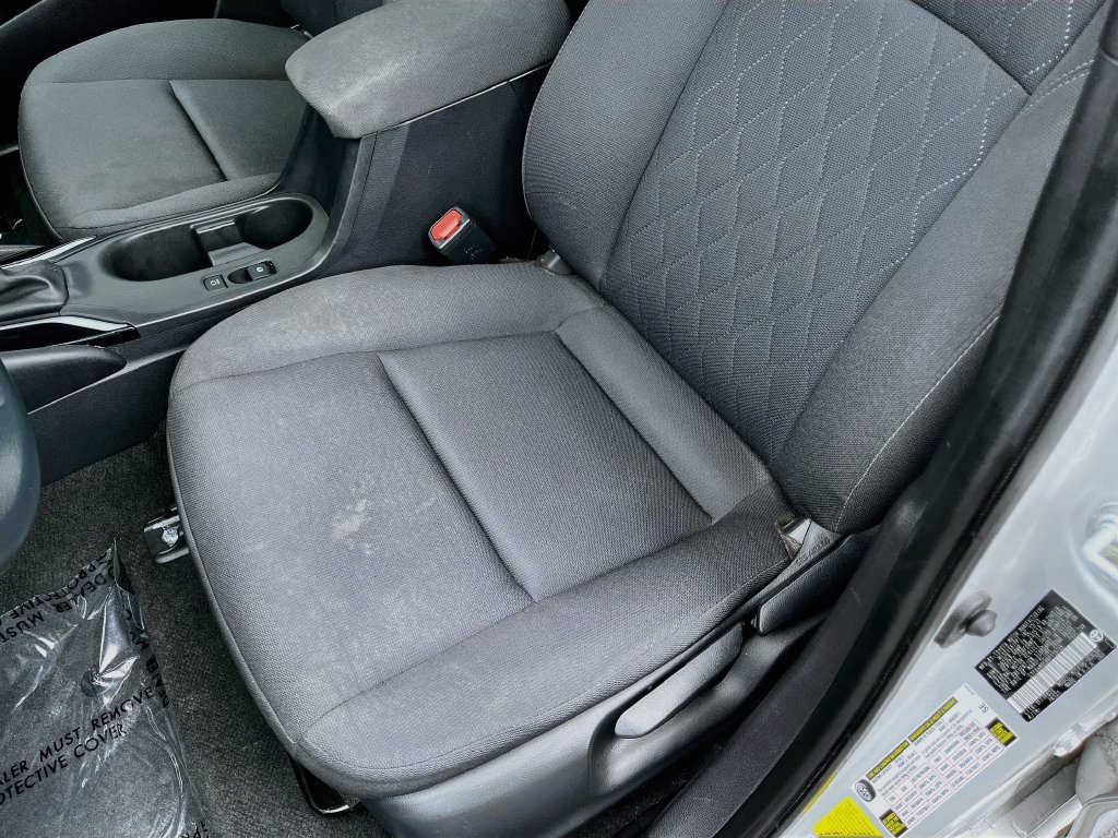 Used 2024 Toyota Corolla LE FWD image 19