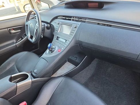 Used 2013 Toyota Prius Persona Series FWD image 28