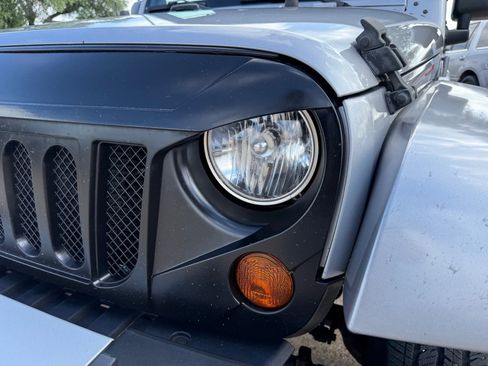 Used 2013 Jeep Wrangler Sahara w/ Connectivity Group AWD/4WD image 11