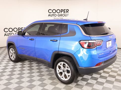 Used 2025 Jeep Compass Sport w/ Mopar Graphics Package AWD/4WD image 21