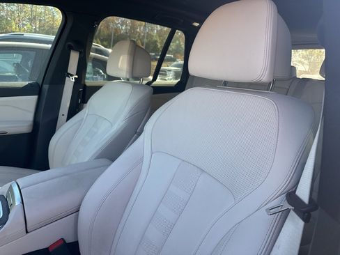 Used 2022 BMW X5 xDrive40i w/ Premium Package image 24