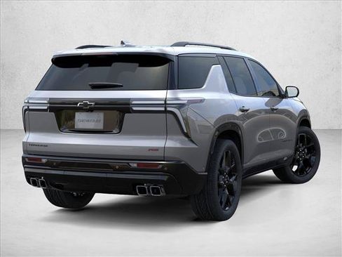 New 2026 Chevrolet Traverse RS w/ LPO, Floor Liner Package FWD image 5