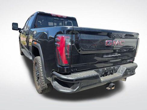 Used 2025 GMC Sierra 2500 AT4 w/ AT4 Premium Plus Package AWD/4WD image 8