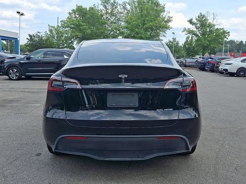 Used 2024 Tesla Model Y Long Range AWD/4WD image 5