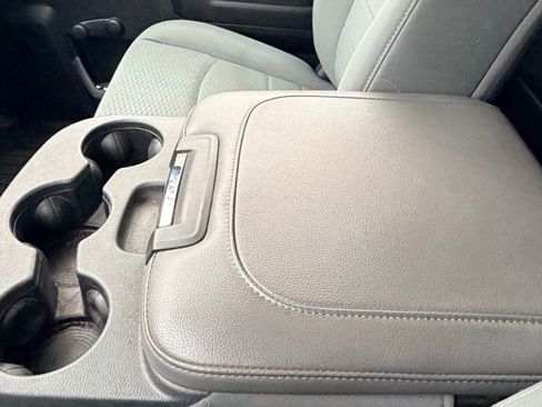 Used 2014 RAM 2500 Tradesman w/ Chrome Appearance Group image 19