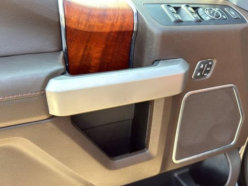 Used 2022 Ford F250 King Ranch w/ King Ranch Ultimate Package AWD/4WD image 12