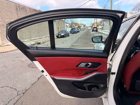 Used 2023 BMW 330e xDrive 330e xDrive w/ Driving Assistance Package image 25