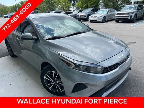 Used 2024 Kia Forte LXS w/ LXS Technology Package FWD image 3