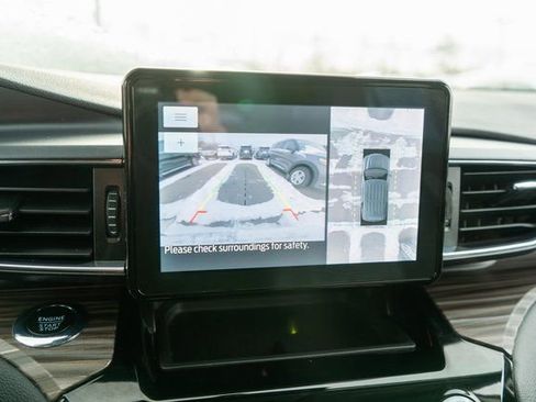 Used 2023 Ford Explorer Limited image 25