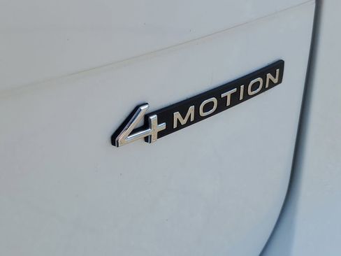 Used 2022 Volkswagen Tiguan SE image 7