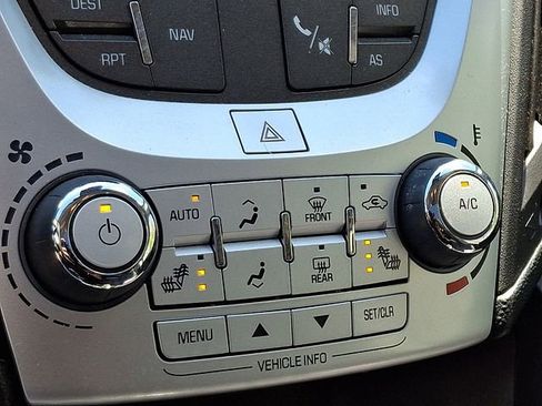 Used 2017 Chevrolet Equinox LT w/ Convenience Package image 16