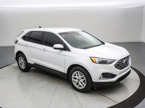 Certified 2022 Ford Edge SEL w/ Convenience Package image 2