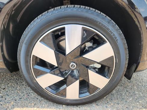 Certified 2024 Volvo XC60 T8 Plus w/ Protection Package Premier AWD/4WD image 20