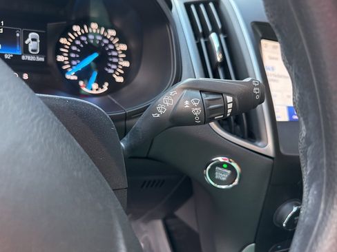 Used 2020 Ford Edge SE image 30