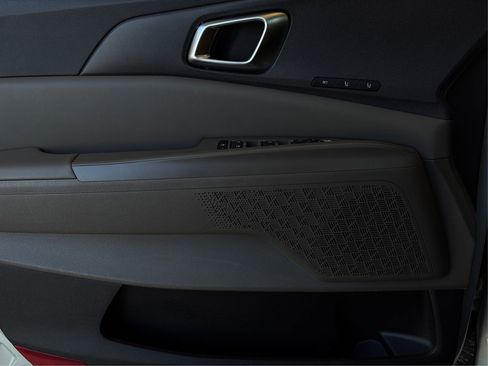 Used 2025 Kia Carnival EX image 20