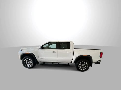 Used 2024 GMC Canyon AT4 w/ AT4 Premium Package image 5
