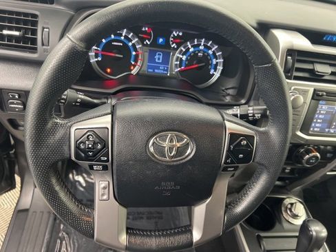 Used 2016 Toyota 4Runner SR5 image 23