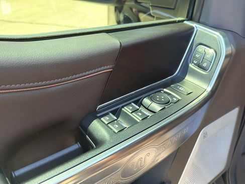 Used 2025 Ford F250 King Ranch w/ FX4 Off-Road Package AWD/4WD image 33