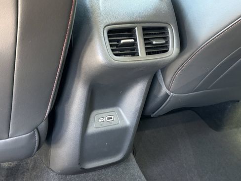 Used 2023 Buick Envision Essence w/ Sport Touring Package AWD/4WD image 11