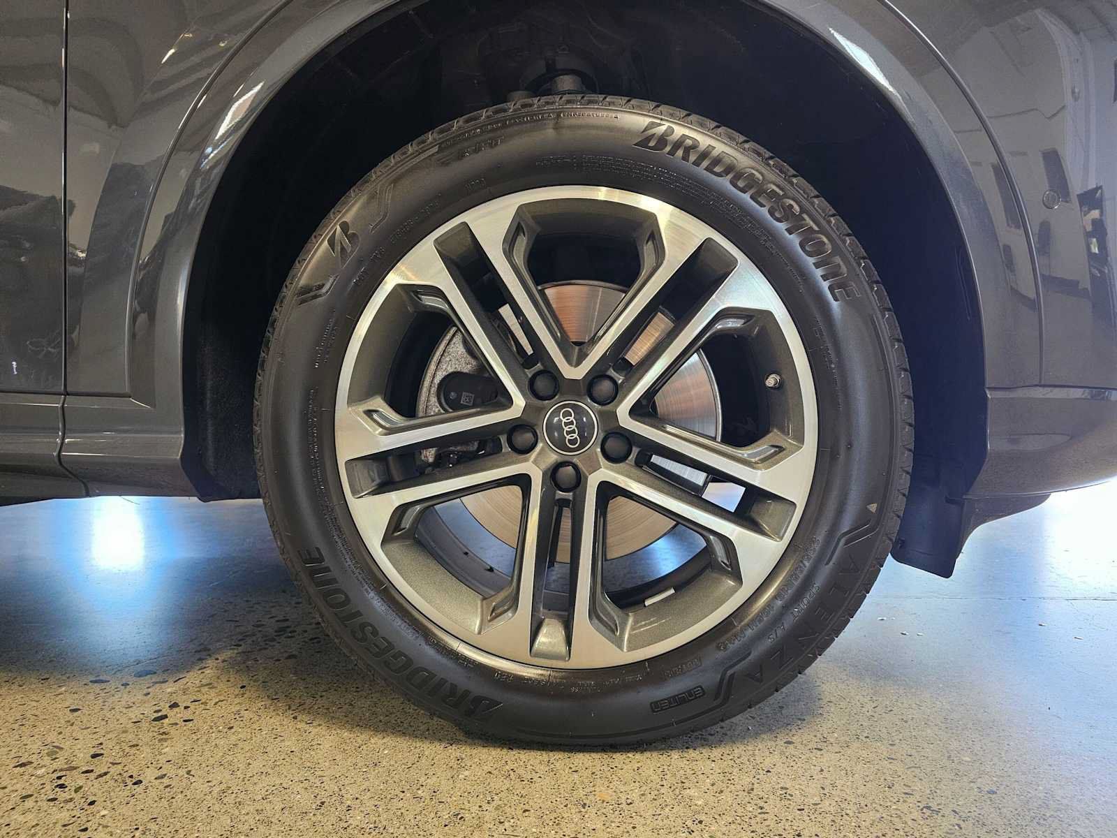 Used 2025 Audi Q5 Premium w/ Convenience Package AWD/4WD image 9