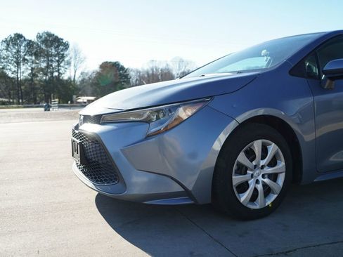 Used 2021 Toyota Corolla LE image 11