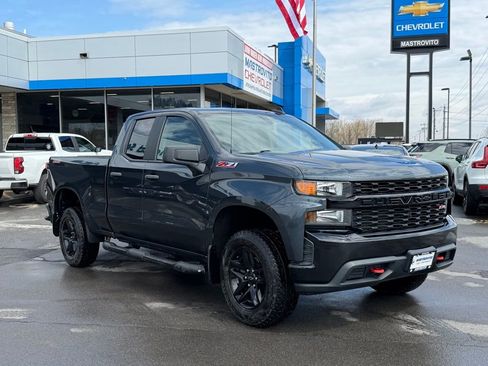 Used 2019 Chevrolet Silverado 1500 Custom Trail Boss w/ Custom Convenience Package AWD/4WD image 2