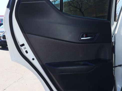 Used 2021 Toyota C-HR Limited image 29