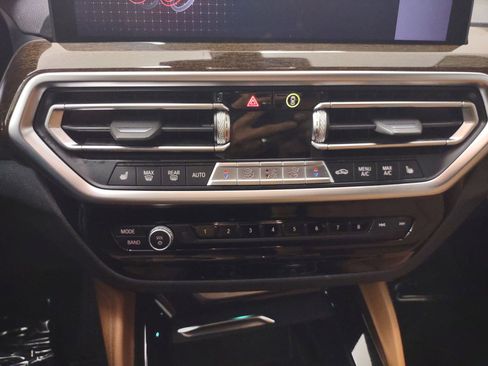 Certified 2023 BMW X4 xDrive30i w/ Convenience Package image 29