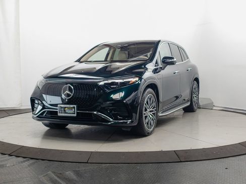 Used 2023 Mercedes-Benz EQS 580 4MATIC SUV image 3