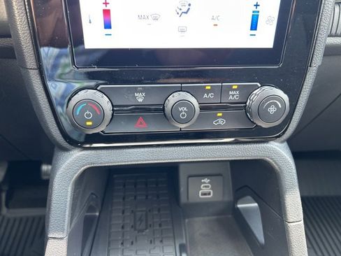 New 2025 Ford Ranger XLT w/ FX4 Off-Road Package image 47