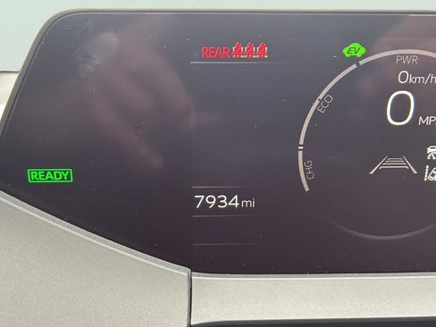 Used 2024 Toyota Prius XLE image 35