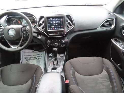 Used 2022 Jeep Cherokee Latitude w/ Comfort Safety Group AWD/4WD image 27