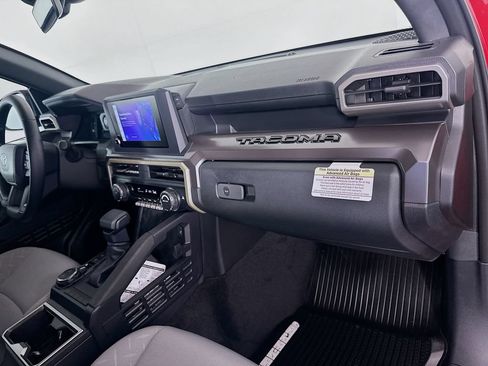 Certified 2026 Toyota Tacoma SR5 AWD/4WD image 28