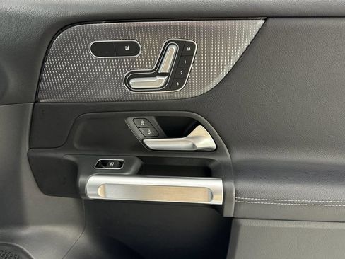 Certified 2022 Mercedes-Benz GLB 250 4MATIC image 24