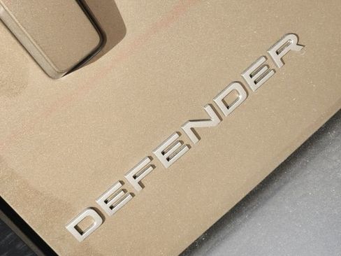 Used 2026 Land Rover Defender 110 S image 8