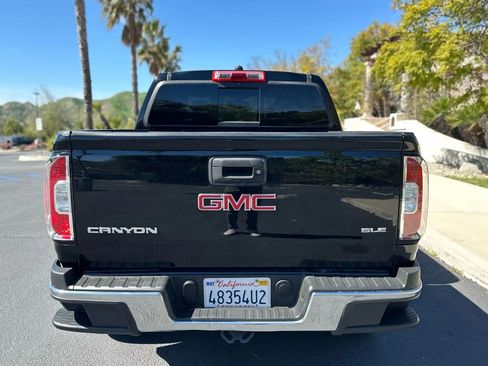 Used 2018 GMC Canyon SLE w/ SLE Convenience Package image 4
