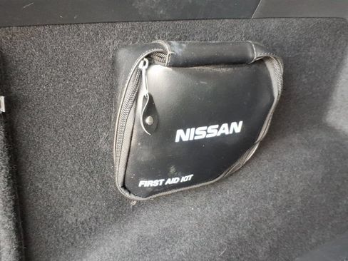 Used 2021 Nissan Rogue SV AWD/4WD image 12
