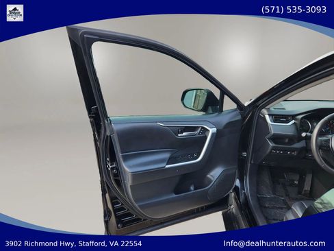 Used 2021 Toyota RAV4 XLE Premium AWD/4WD image 18