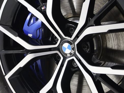 Used 2023 BMW M550i xDrive image 18