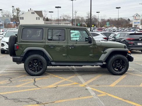 Used 2021 Jeep Wrangler Unlimited Sahara image 7