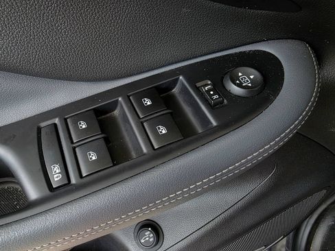Used 2020 Buick Envision Premium AWD/4WD image 21
