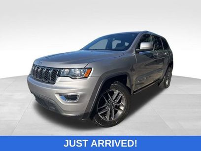 Used 2019 Jeep Grand Cherokee Laredo w/ 18" Wheel & 8.4" Radio Group