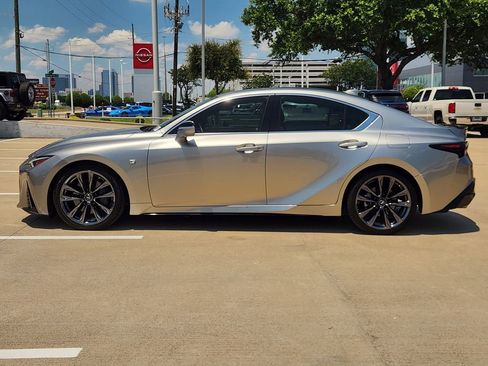 Used 2022 Lexus IS 350 F Sport RWD image 4