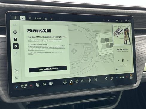 Used 2023 Rivian R1S Launch Edition image 37