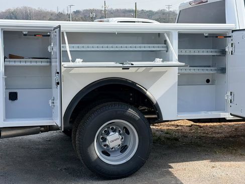 New 2026 GMC Sierra 3500 Pro w/ Convenience Package image 9