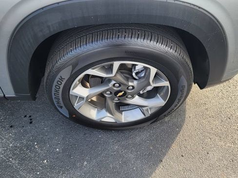 Used 2026 Chevrolet Trax LT FWD image 15