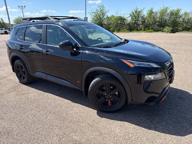 Used 2025 Nissan Rogue SV AWD/4WD image 1