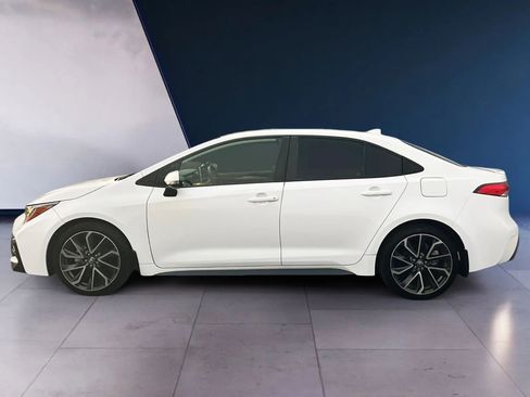 Used 2020 Toyota Corolla SE image 2